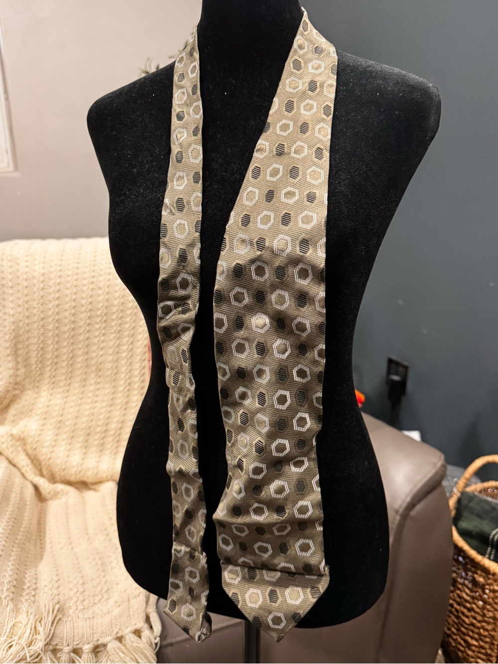 Giorgio Armani Olive Green Hexagon-Print Neck Tie